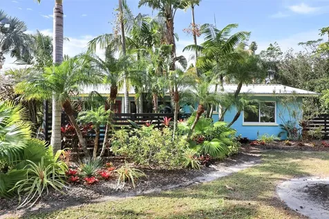 2135 Hyde Park Circle Sarasota FL 34239
