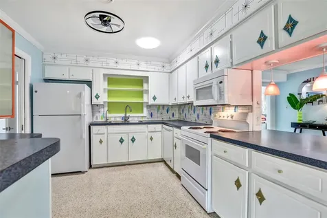 2135 Hyde Park Circle Sarasota FL 34239