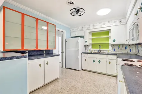 2135 Hyde Park Circle Sarasota FL 34239
