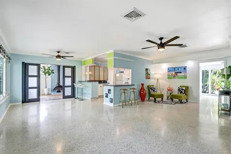 2135 Hyde Park Circle Sarasota FL 34239