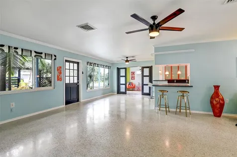 2135 Hyde Park Circle Sarasota FL 34239