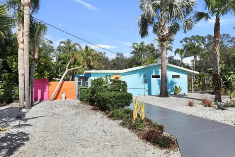 2135 Hyde Park Circle Sarasota FL 34239