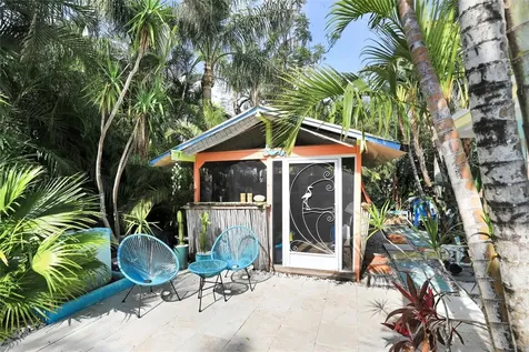 2135 Hyde Park Circle Sarasota FL 34239