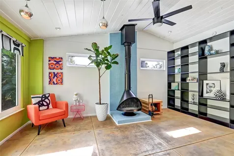2135 Hyde Park Circle Sarasota FL 34239