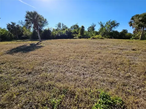 20 Clubhouse Court Rotonda West FL 33947