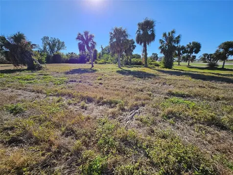 20 Clubhouse Court Rotonda West FL 33947