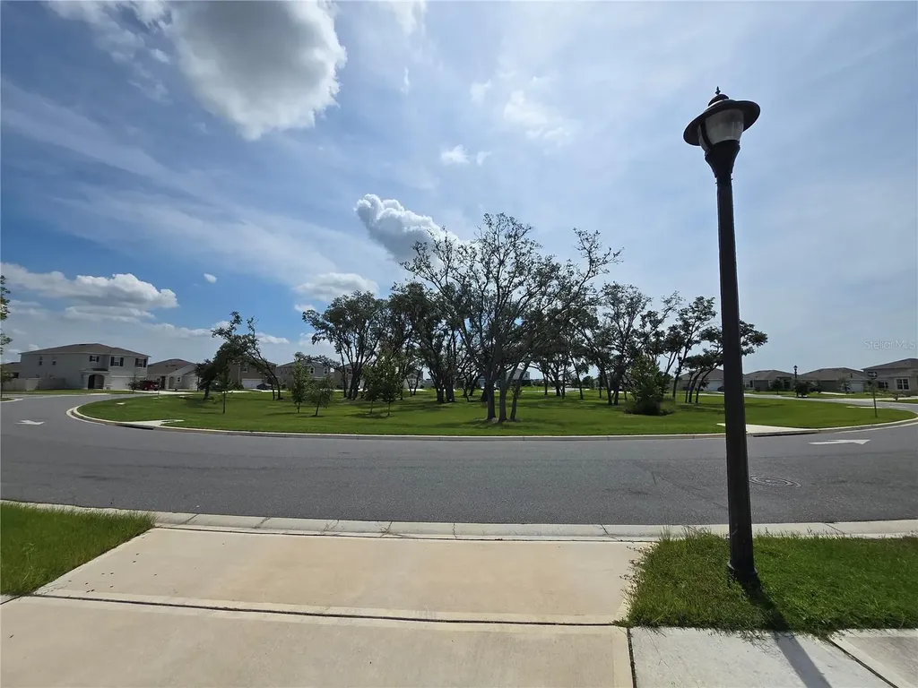 1657 Rosydale Circle Davenport FL 33837