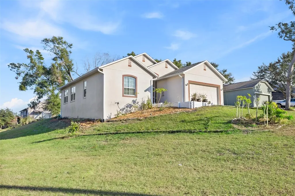 935 Don Wilson Avenue Apopka FL 32712