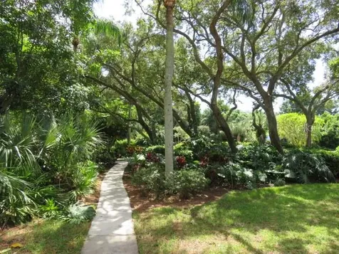 142 Pineneedle Drive Bradenton FL 34210