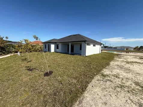 1320 NE 14th Avenue Cape Coral FL 33909