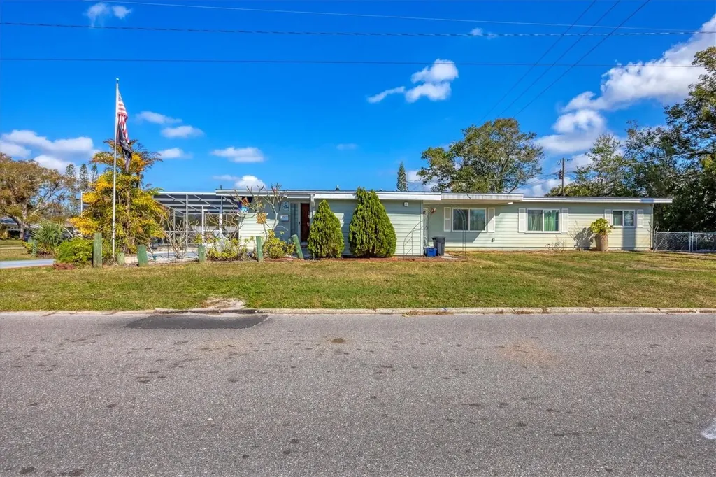 217 46th Street W Bradenton FL 34209