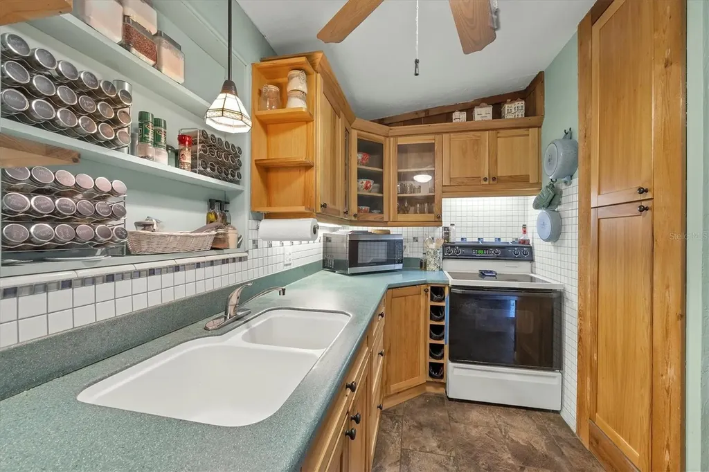 217 46th Street W Bradenton FL 34209