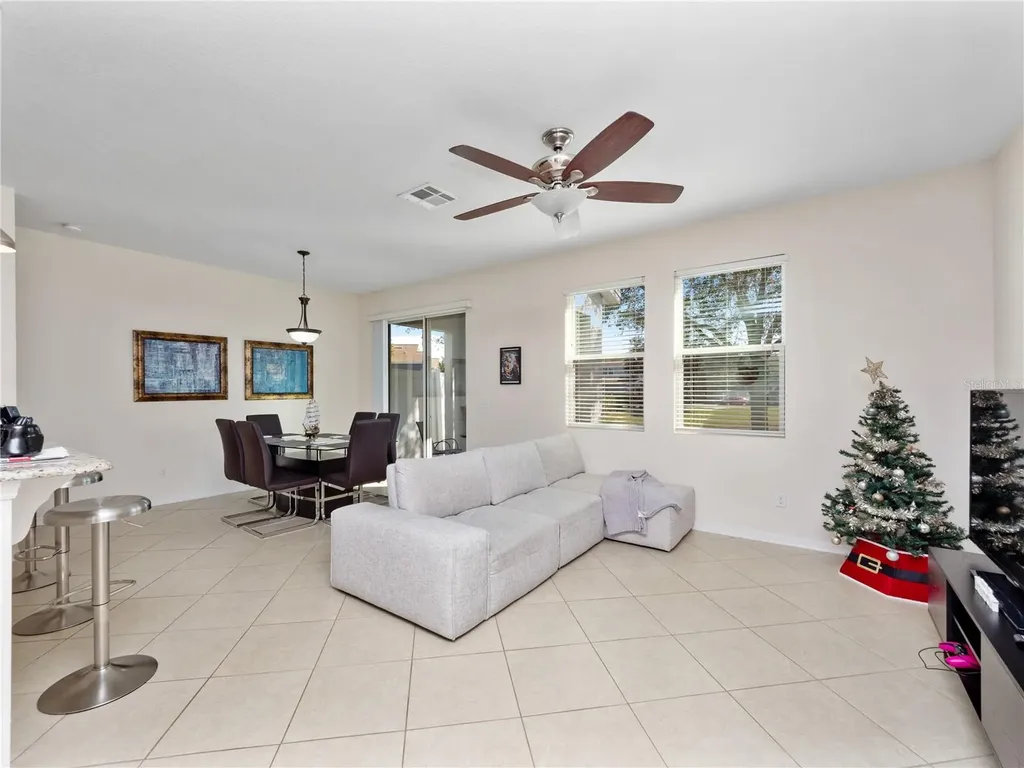 9218 Shepton Street Orlando FL 32825