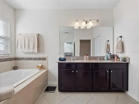 9218 Shepton Street Orlando FL 32825