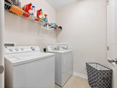 9218 Shepton Street Orlando FL 32825