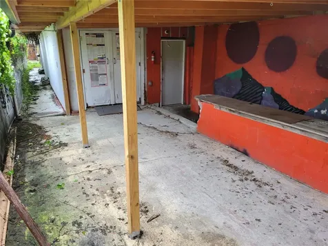 2400 25th Street N St Petersburg FL 33713