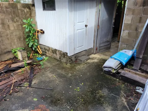 2400 25th Street N St Petersburg FL 33713