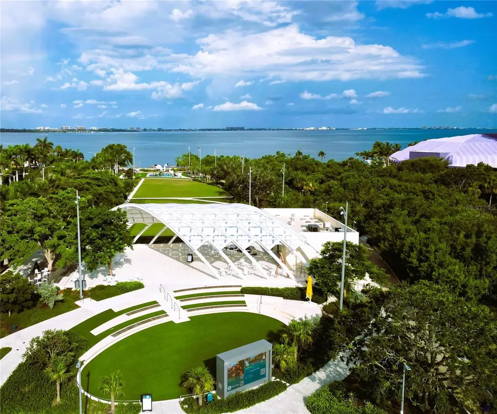 1305 4th Street Sarasota FL 34236