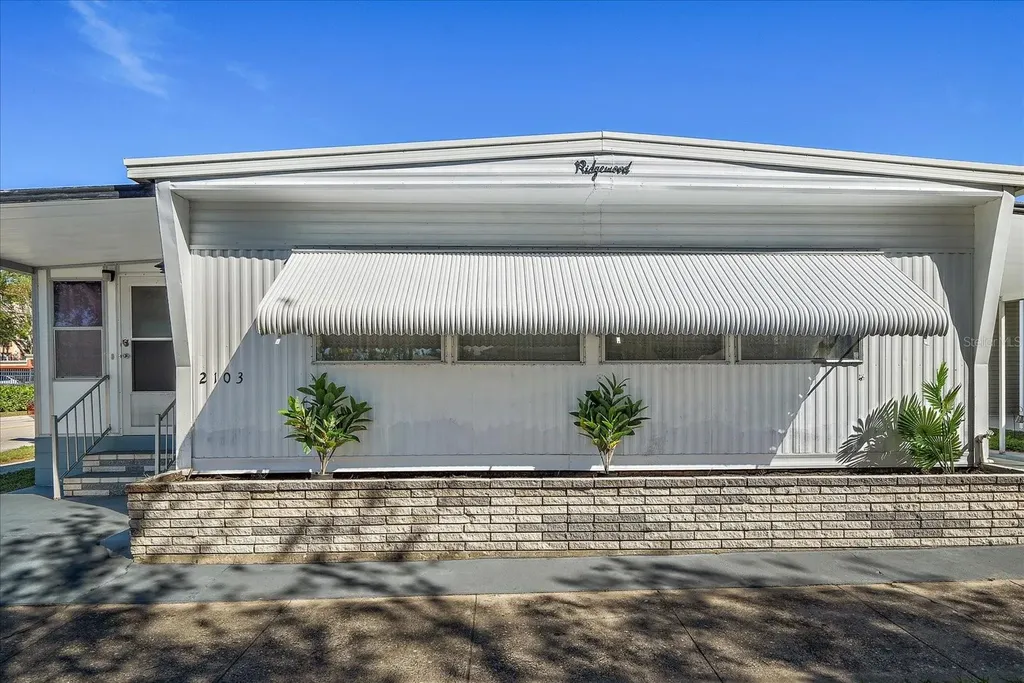 2103 18th Street W Bradenton FL 34205