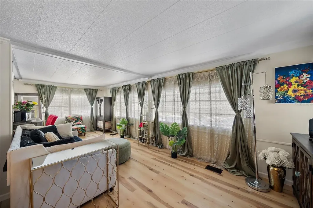 2103 18th Street W Bradenton FL 34205