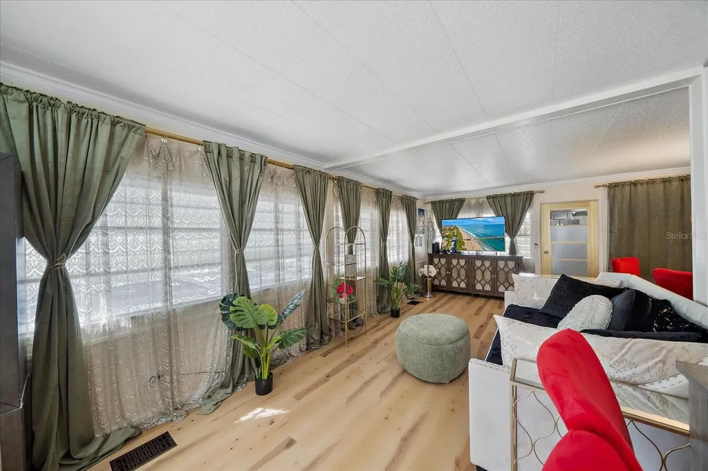 2103 18th Street W Bradenton FL 34205