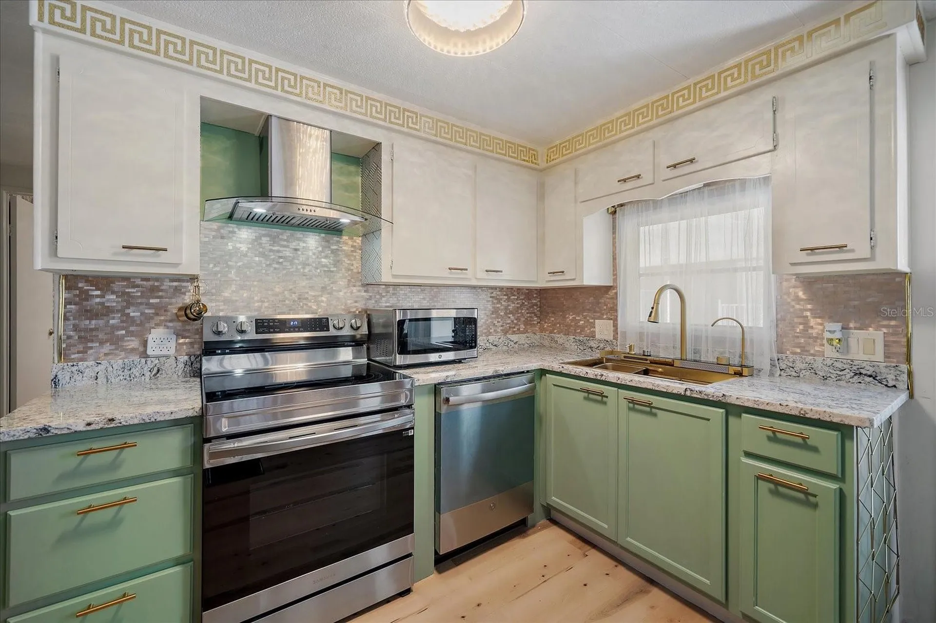 2103 18th Street W Bradenton FL 34205
