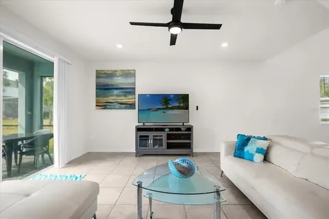 7260 Oakmoss Loop Davenport FL 33837