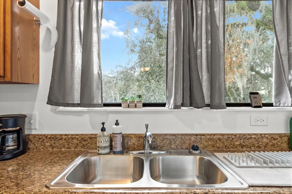 10460 W New York Street Homosassa FL 34448