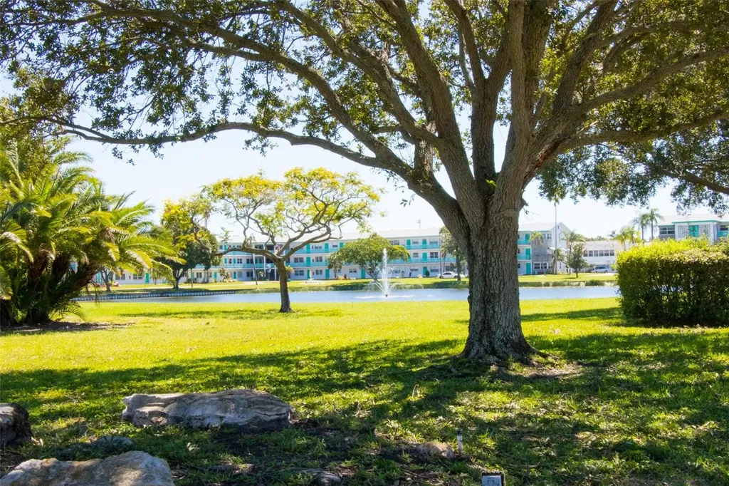 1900 59th Avenue N St Petersburg FL 33714