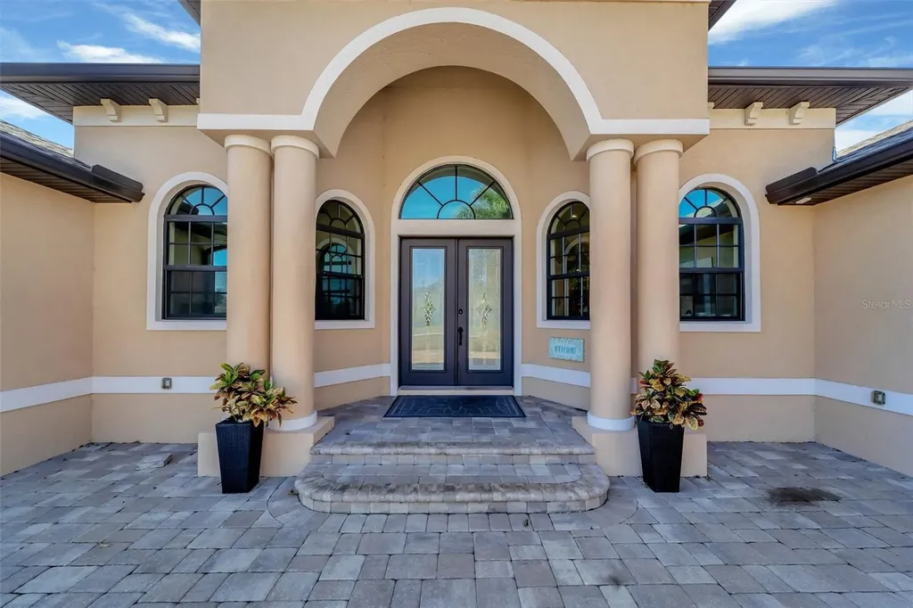 1041 Harbour Park Court Punta Gorda FL 33983