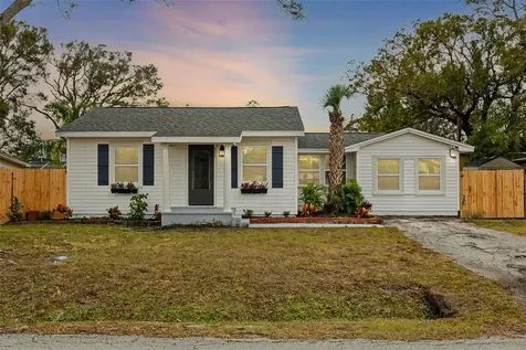 3111 Bay Lane Clearwater FL 33759