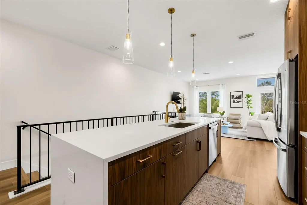 460 87th Avenue North St Petersburg FL 33702