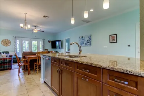 820 Date Palm Lane St Petersburg FL 33707