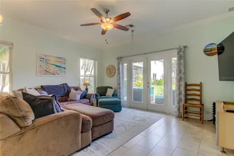 820 Date Palm Lane St Petersburg FL 33707