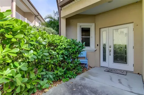 820 Date Palm Lane St Petersburg FL 33707