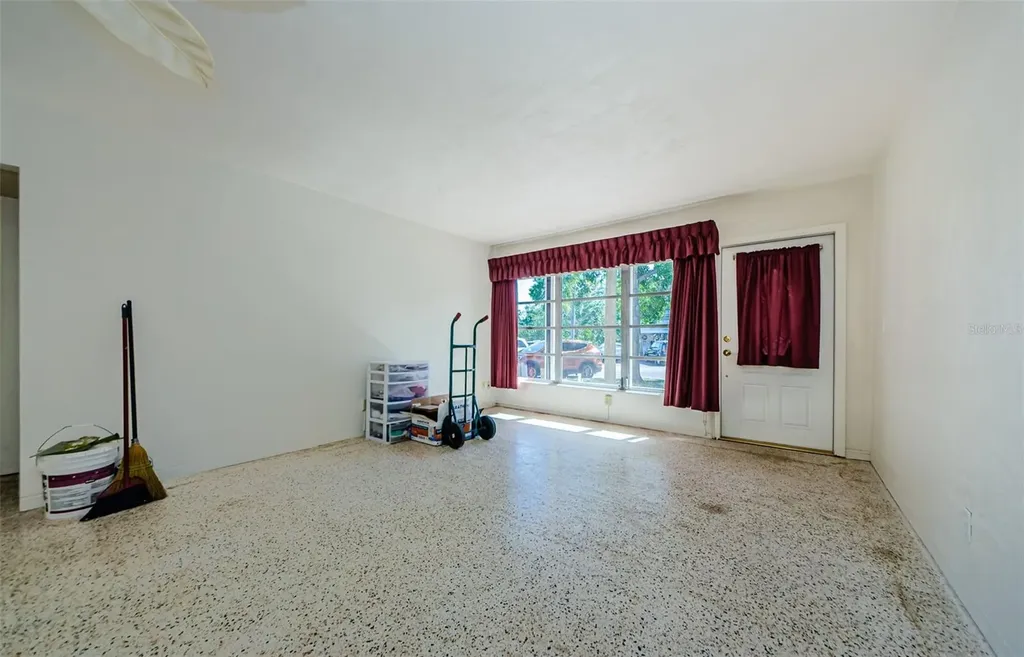 4154 57th Street N Kenneth City FL 33709