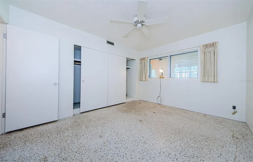 4154 57th Street N Kenneth City FL 33709