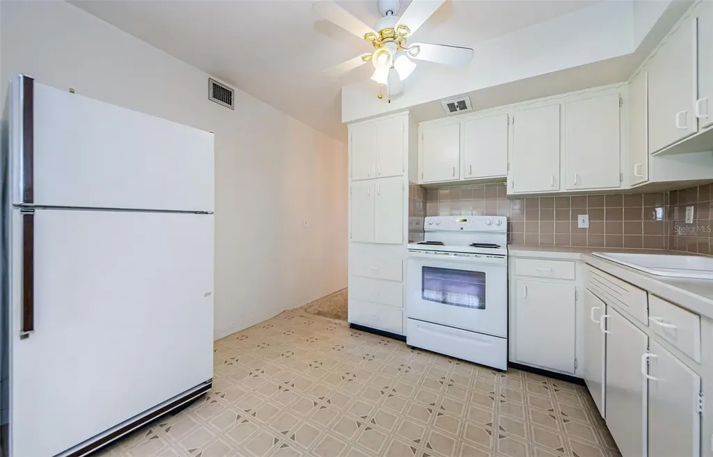 4154 57th Street N Kenneth City FL 33709