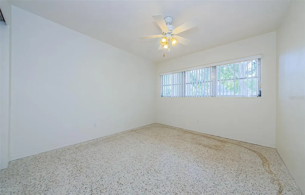 4154 57th Street N Kenneth City FL 33709