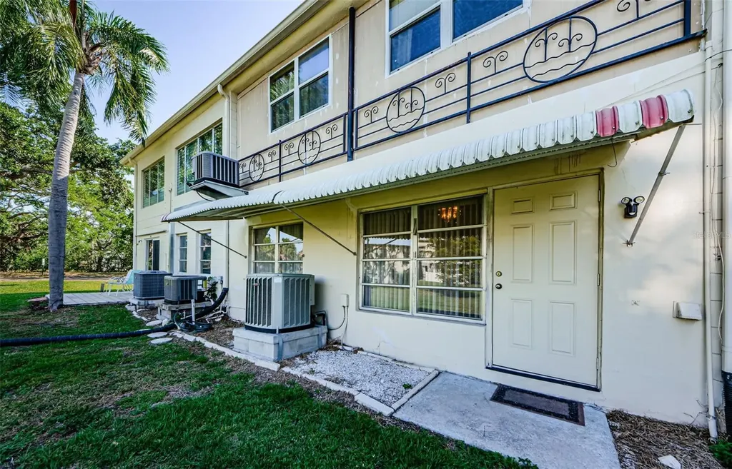 4154 57th Street N Kenneth City FL 33709