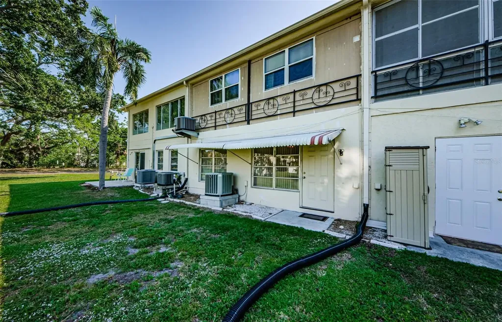 4154 57th Street N Kenneth City FL 33709
