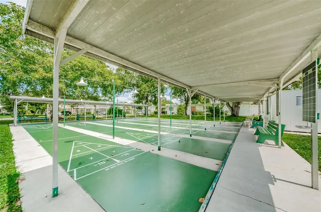 4154 57th Street N Kenneth City FL 33709