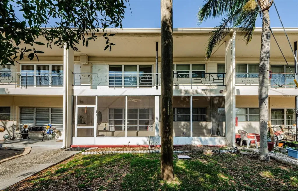 4154 57th Street N Kenneth City FL 33709