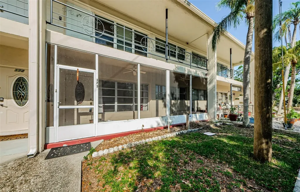 4154 57th Street N Kenneth City FL 33709