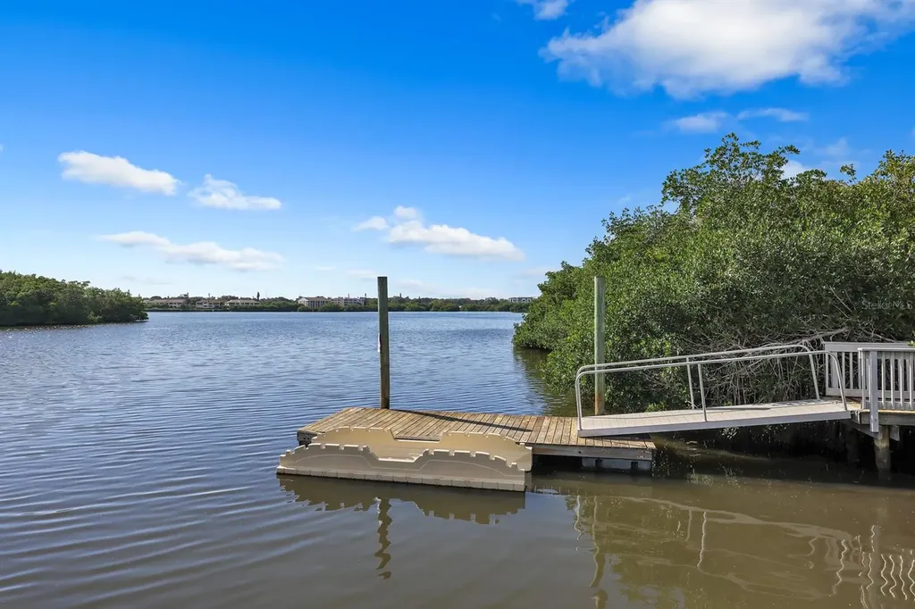 7334 Marathon Drive Seminole FL 33777