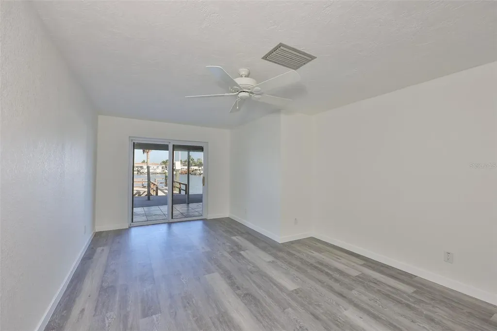 439 Boca Ciega Point Boulevard N St Petersburg FL 33708