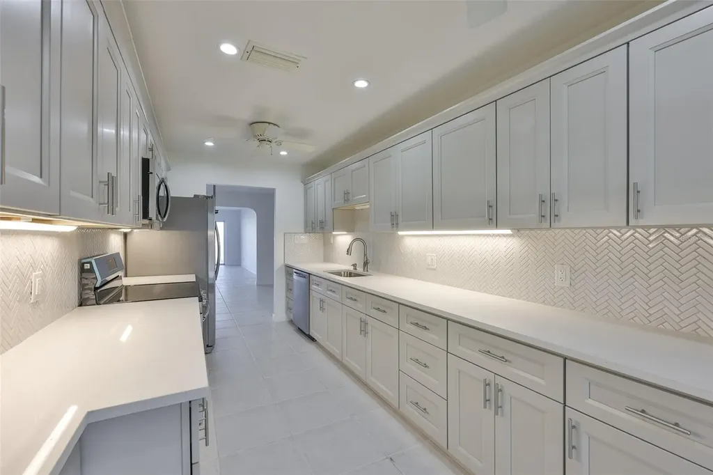 439 Boca Ciega Point Boulevard N St Petersburg FL 33708