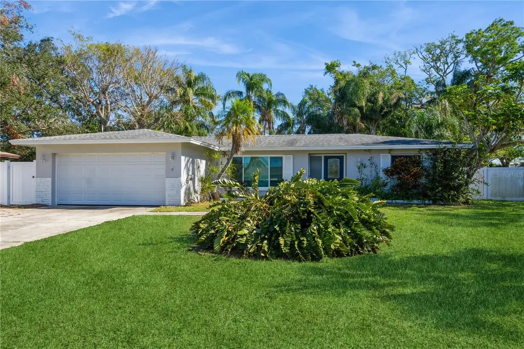 11453 Imperial Grove Drive E Largo FL 33774