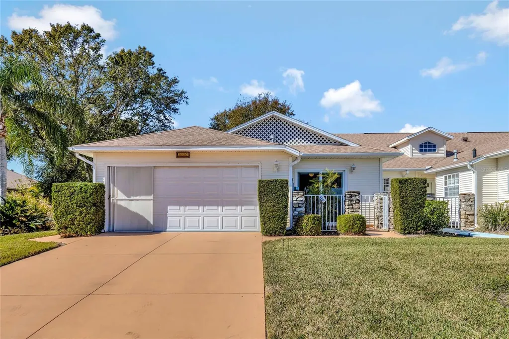 26607 Racquet Circle Leesburg FL 34748