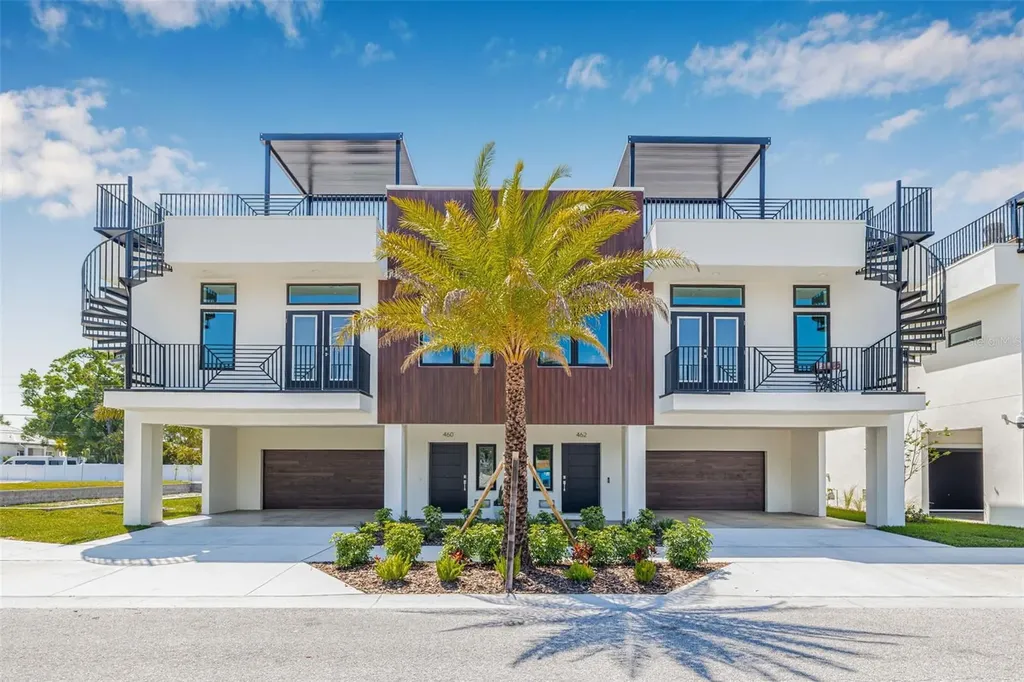 484 87th Avenue North St Petersburg FL 33702